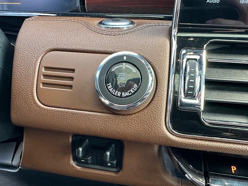 lincoln Navigator 2022 - 27