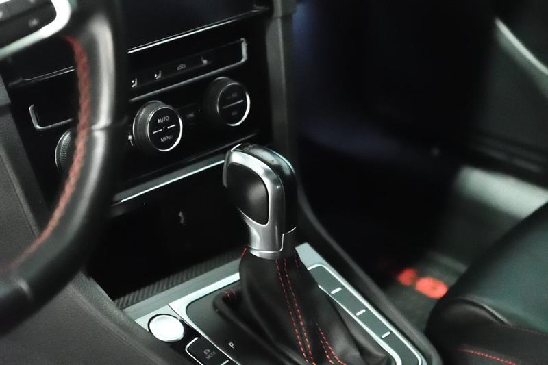 volkswagen Golf GTI 2019 - 12