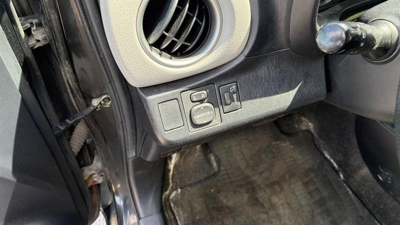 toyota Yaris 2012 - 12