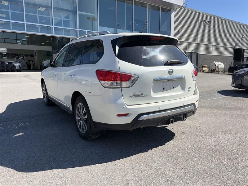 nissan Pathfinder 2016 - 11