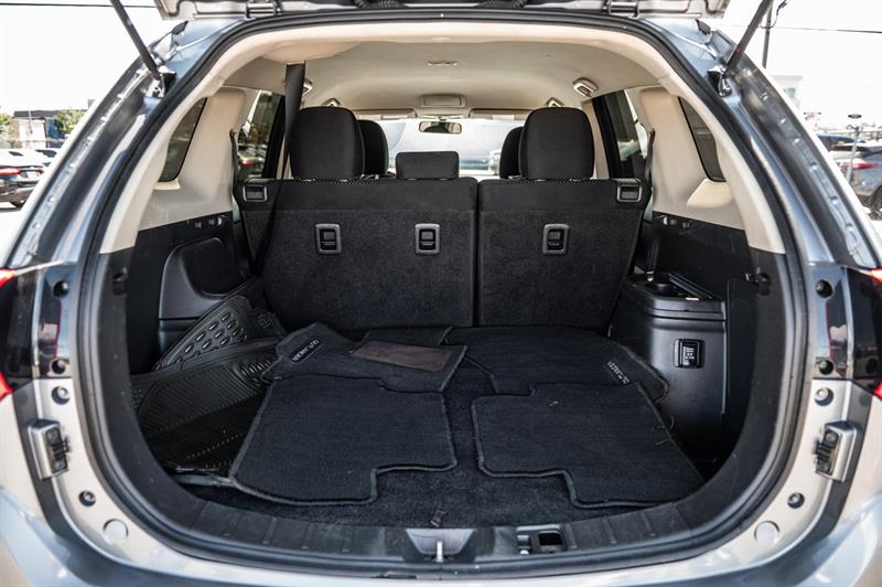 mitsubishi Outlander 2018 - 12