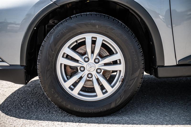 mitsubishi Outlander 2018 - 13