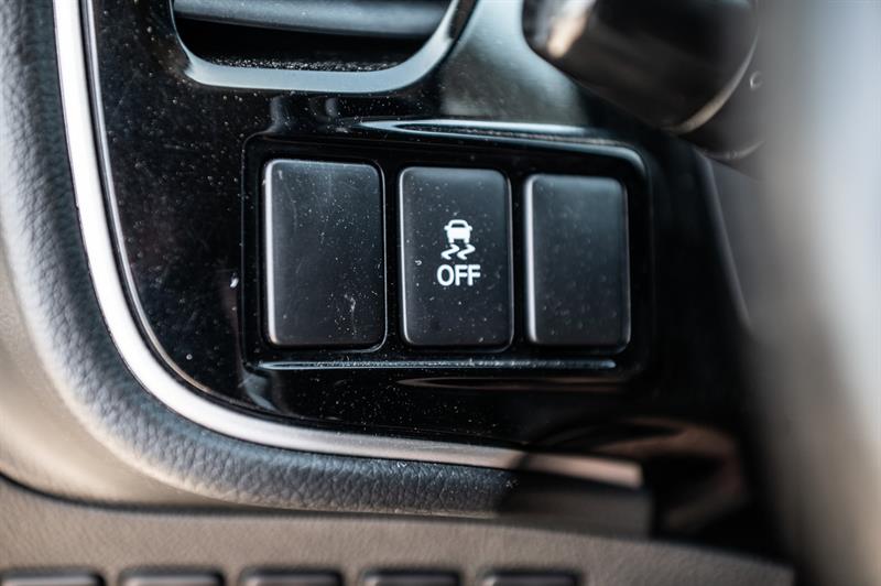 mitsubishi Outlander 2018 - 17