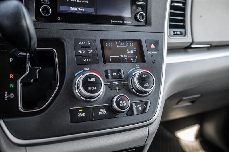 toyota Sienna 2020 - 24