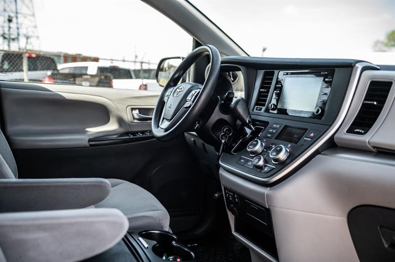 toyota Sienna 2020 - 32