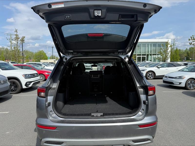 mitsubishi Outlander 2022 - 14