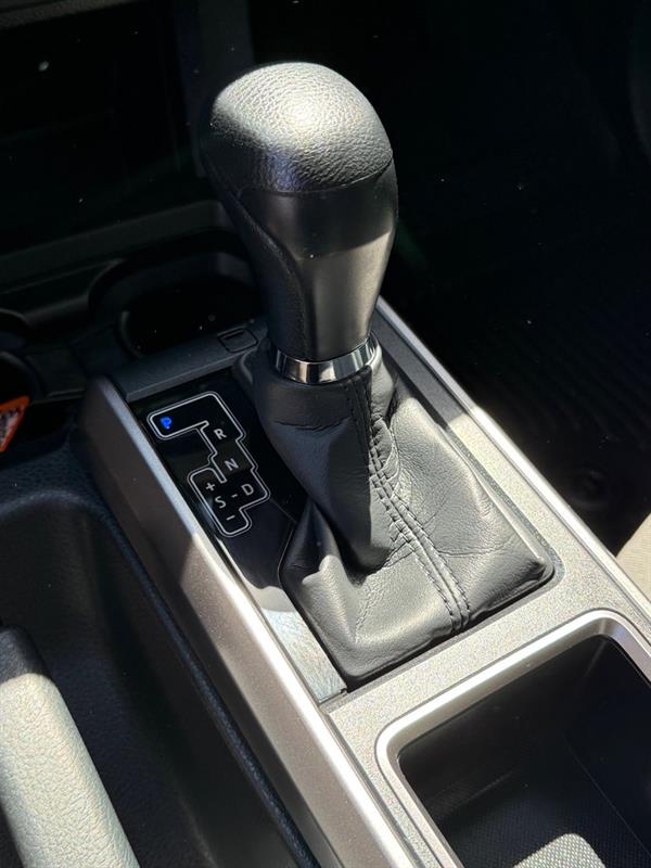 toyota Tacoma 2023 - 17