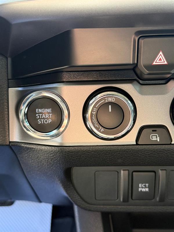 toyota Tacoma 2023 - 19
