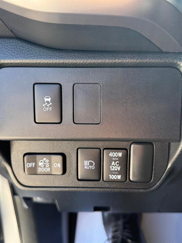 toyota Tacoma 2023 - 29