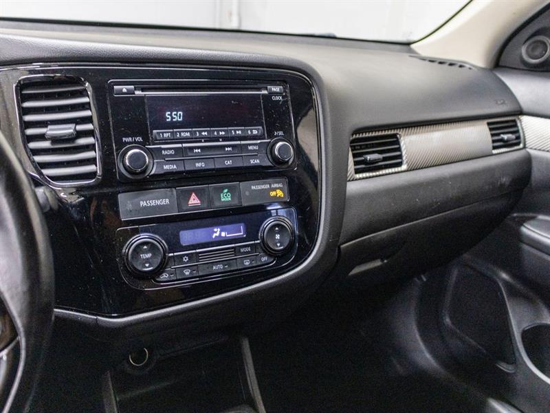 mitsubishi OUTLANDER AWD ES 2016 - 12