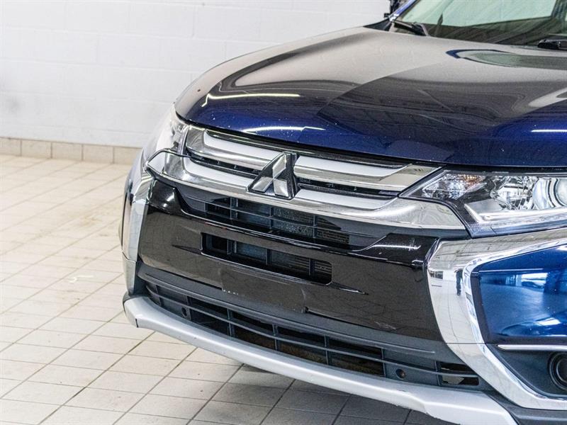mitsubishi OUTLANDER AWD ES 2016 - 29