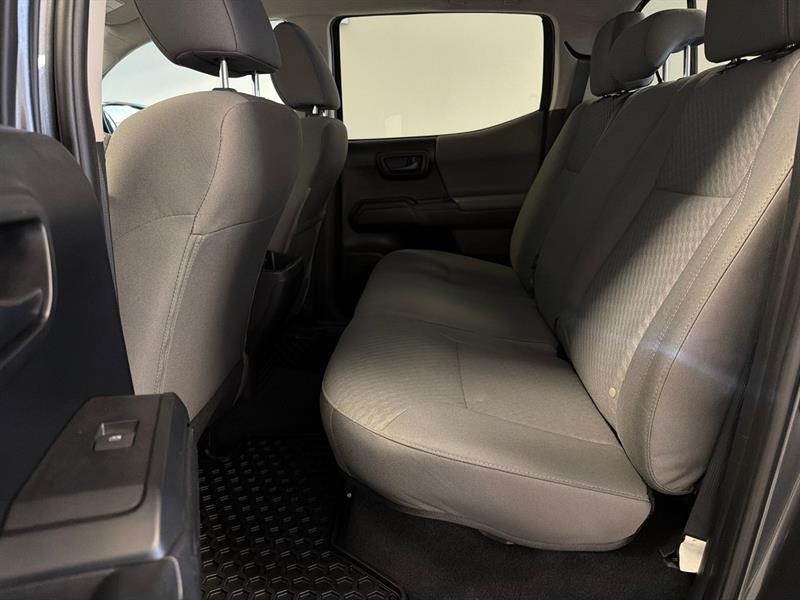 toyota Tacoma 2021 - 19