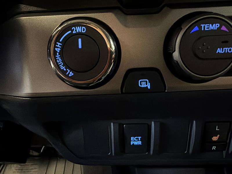 toyota Tacoma 2021 - 28
