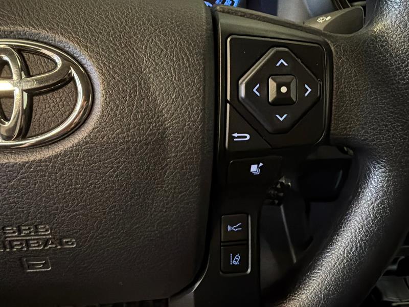 toyota Tacoma 2021 - 32