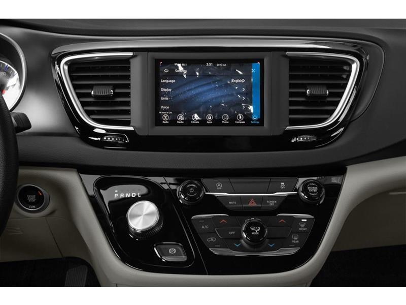 2025 Chrysler Grand Caravan - Image 7