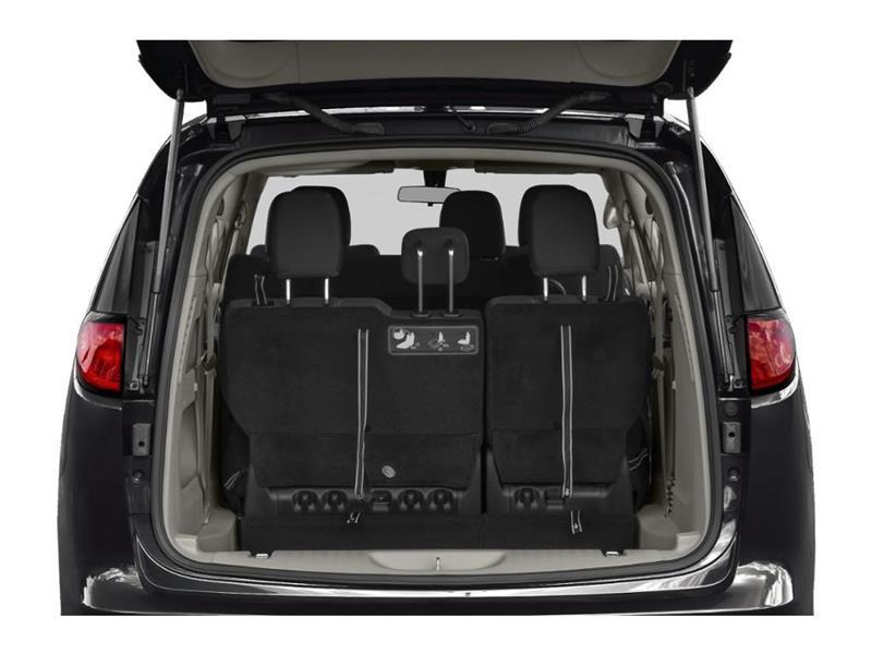 2025 Chrysler Grand Caravan - Image 8