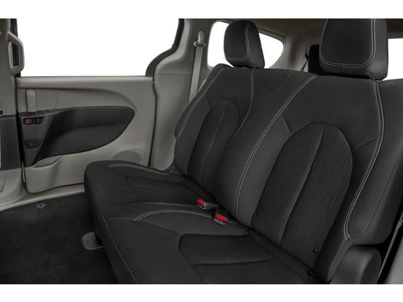 2025 Chrysler Grand Caravan - Image 9