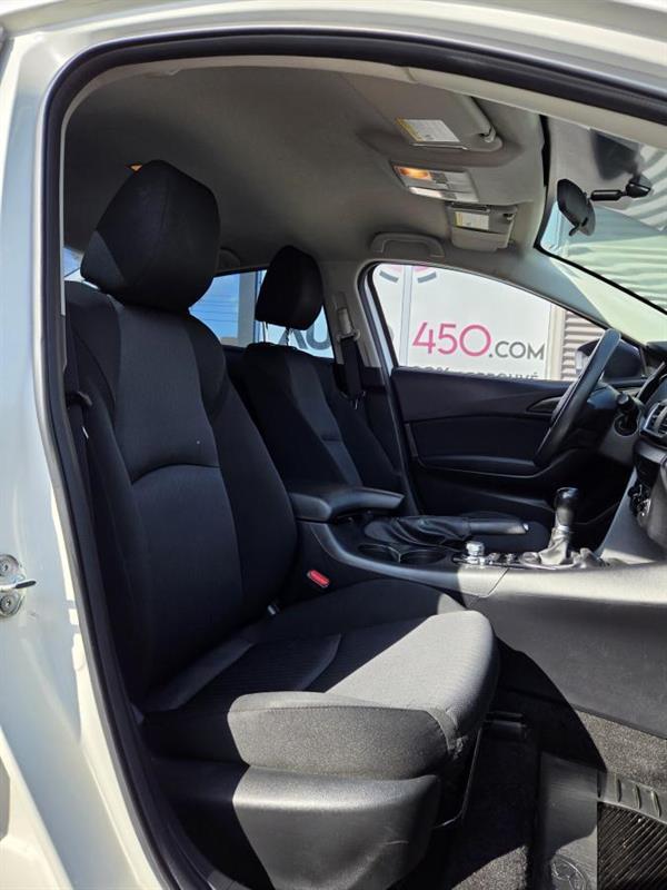 mazda Mazda3 2016 - 11