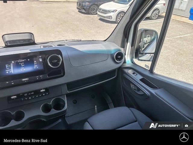 mercedes-benz Sprinter fourgonnette d'équipe 2026 - 11
