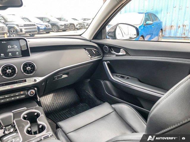 kia Stinger 2018 - 25