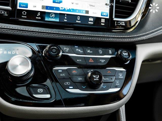 chrysler Pacifica 2024 - 26