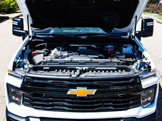 Chevrolet Silverado 3500HD 9