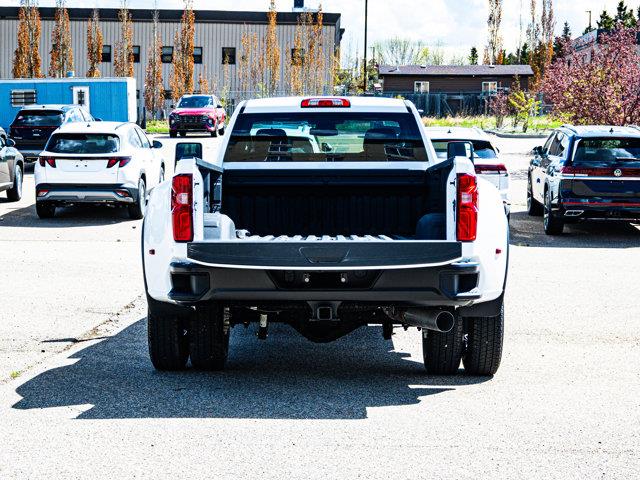 Chevrolet Silverado 3500HD 15