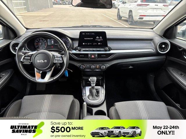 kia Forte 2024 - 27