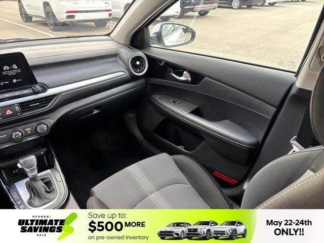kia Forte 2024 - 28
