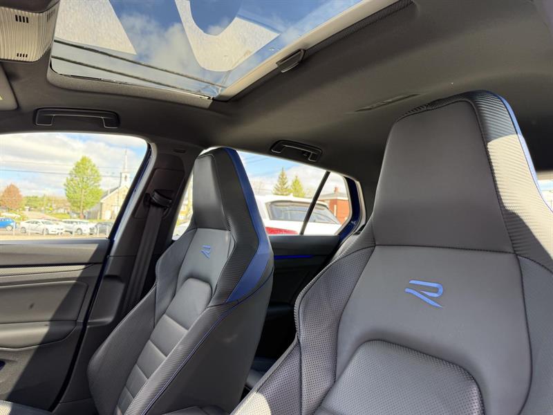 volkswagen Golf R 2024 - 12