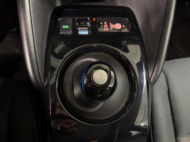 nissan LEAF 2025 - 10