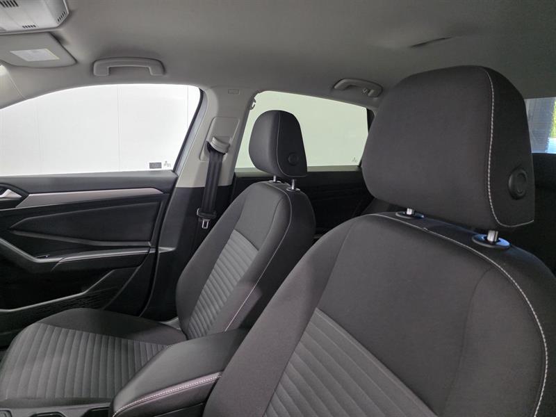 volkswagen Jetta 2022 - 8