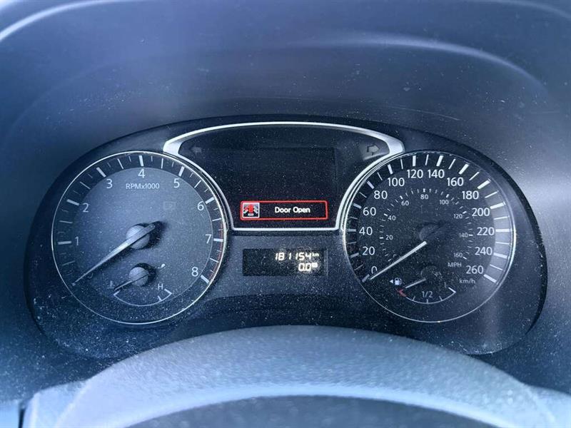 nissan Pathfinder 2015 - 21