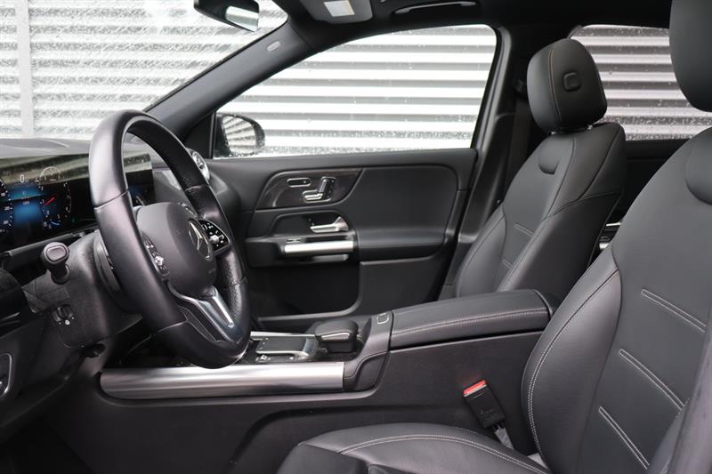 mercedes-benz GLA 2023 - 11