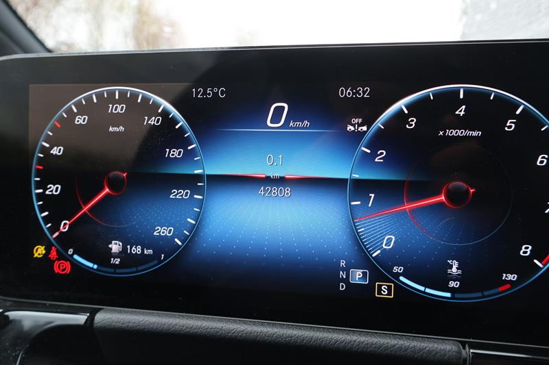 mercedes-benz GLA 2023 - 21
