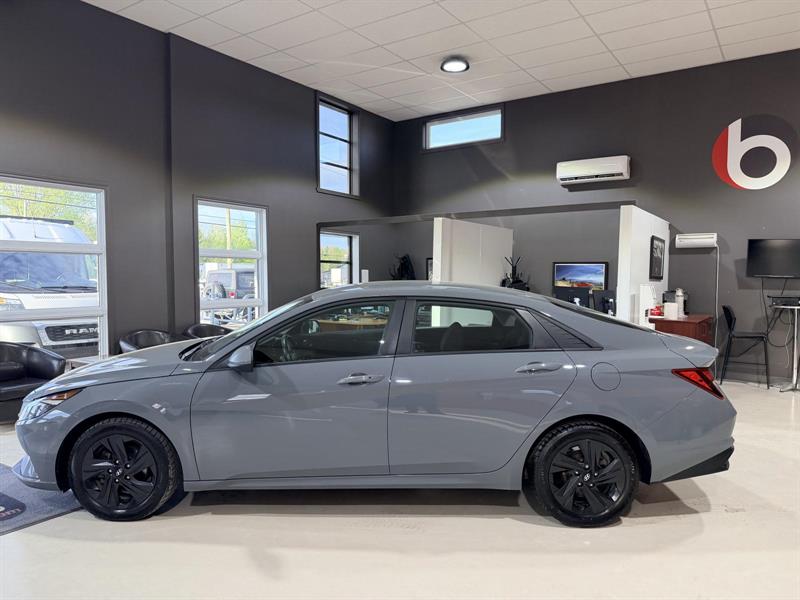 hyundai Elantra 2022 - 3