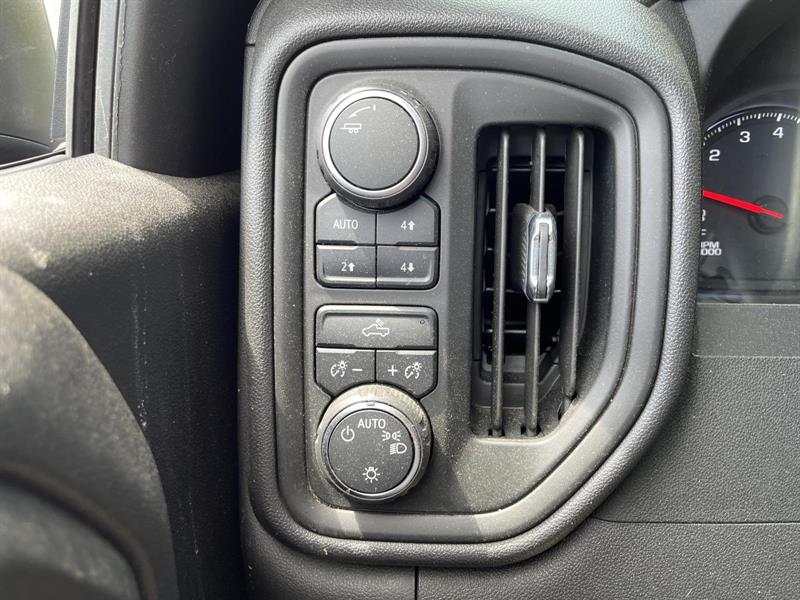 chevrolet Silverado 1500 2023 - 14