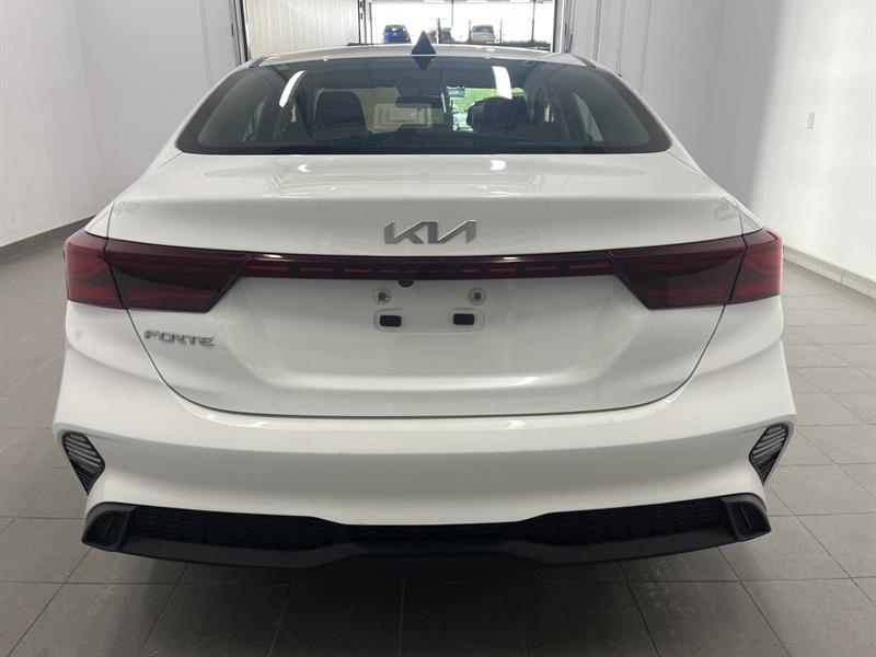 kia Forte 2022 - 4