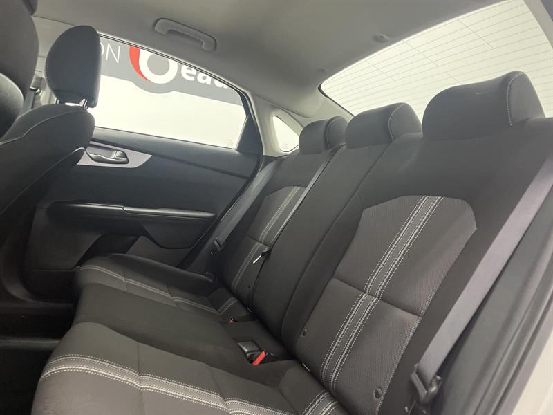 kia Forte 2022 - 10