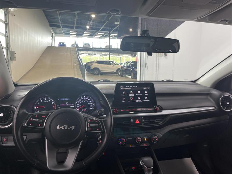 kia Forte 2022 - 19