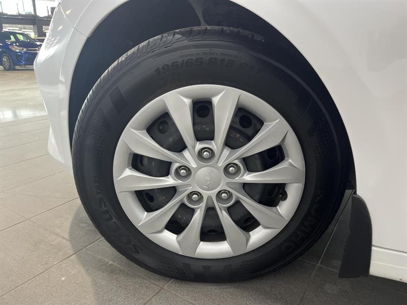 kia Forte 2022 - 21