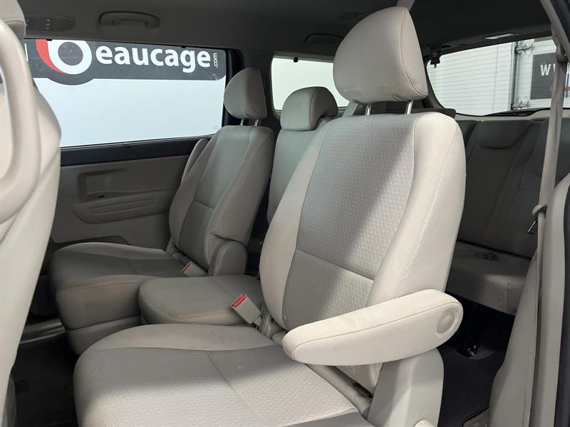 kia Sedona 2017 - 10