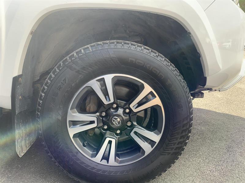 toyota Tacoma 2017 - 8