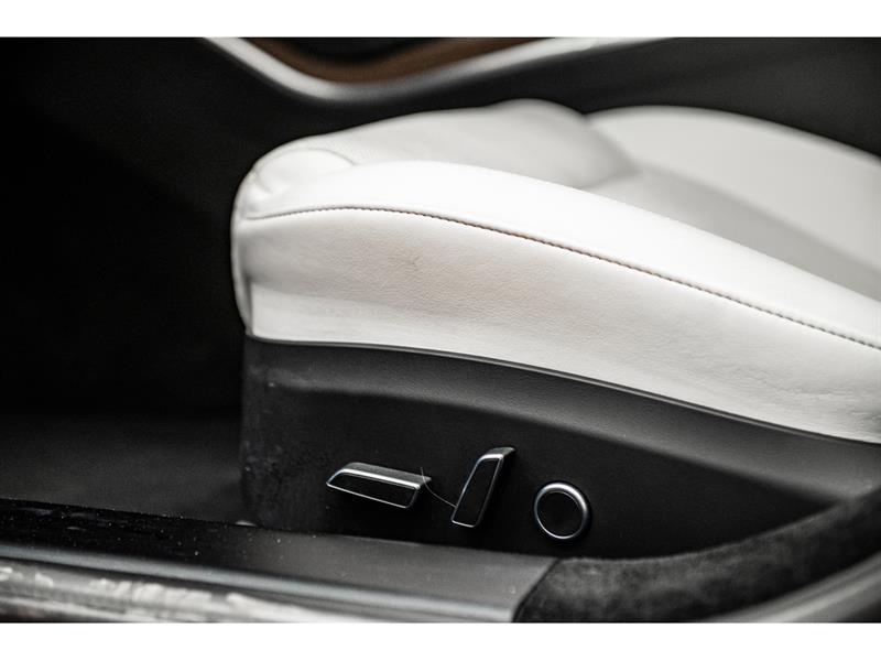 tesla Model S 2022 - 12