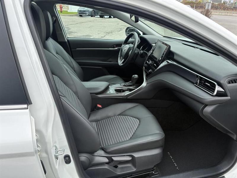 toyota Camry 2022 - 11