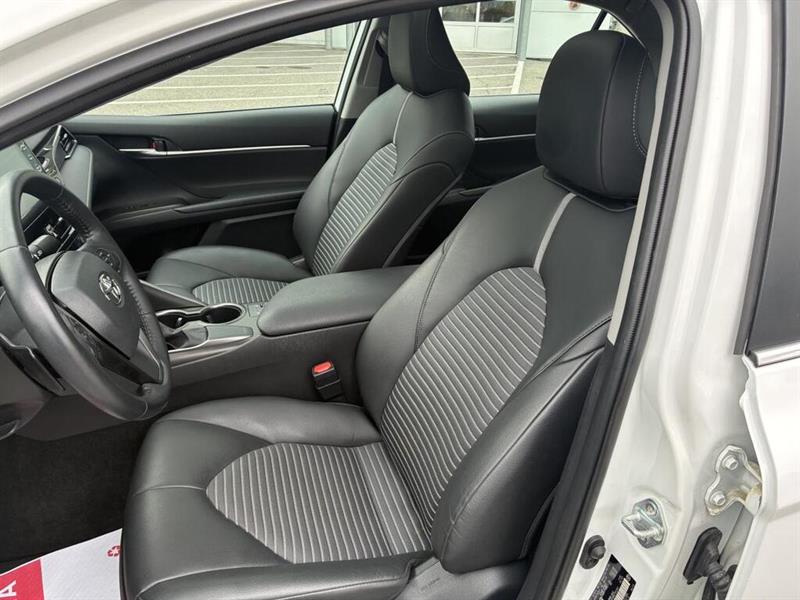 toyota Camry 2022 - 18