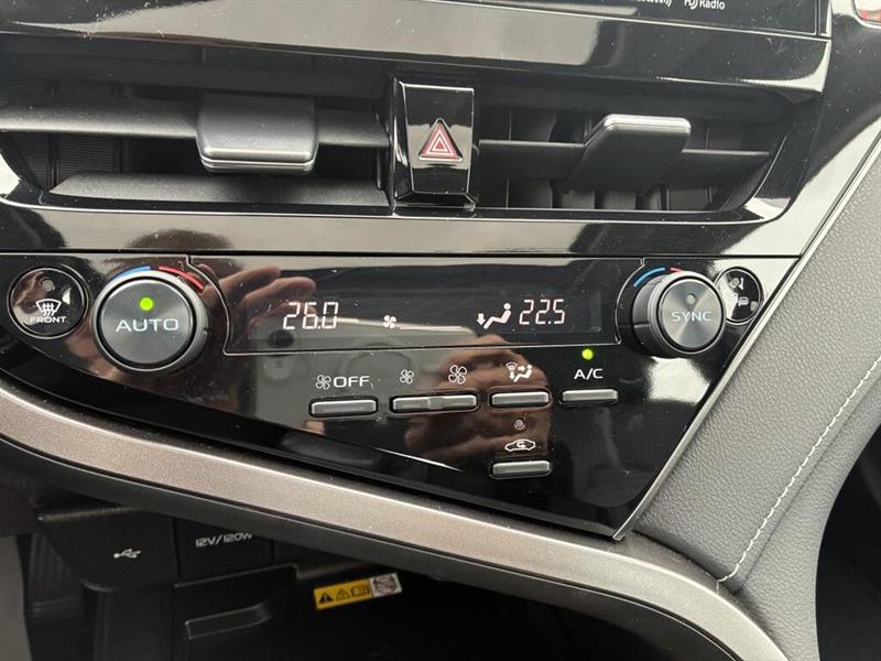 toyota Camry 2022 - 27
