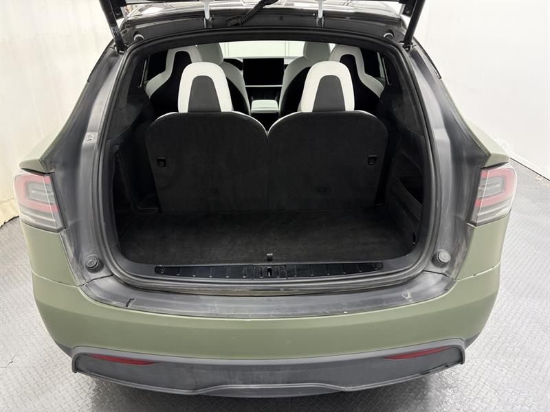 tesla Model X 2022 - 9