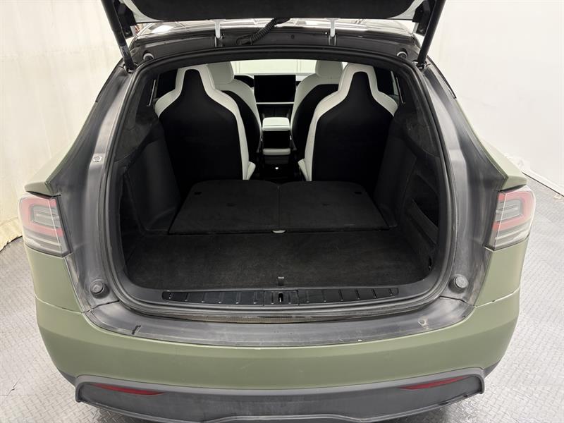 tesla Model X 2022 - 11