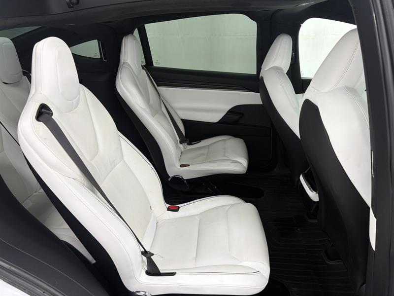 tesla Model X 2022 - 32